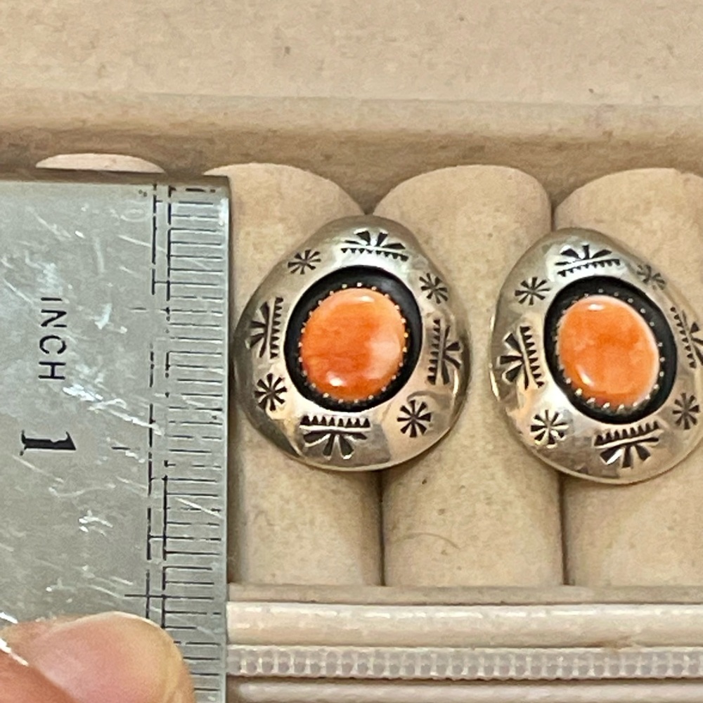 Vintage Handmade Navajo Teddy Goodluck STERLING Spiny Oyster Post Earrings - Picture 6 of 8